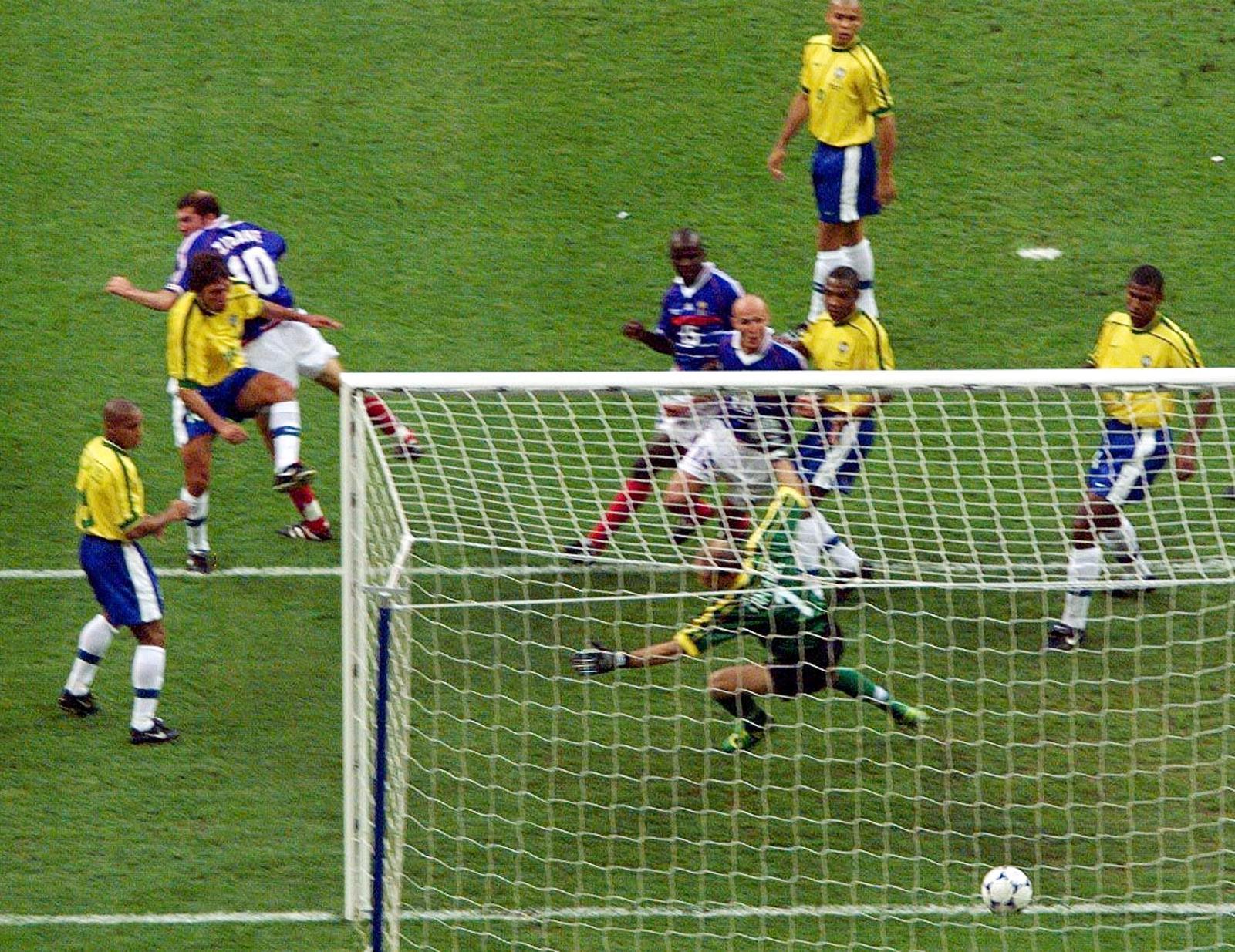 «Триколор» был первым разноцветным мячом, появившимся на Кубке мира